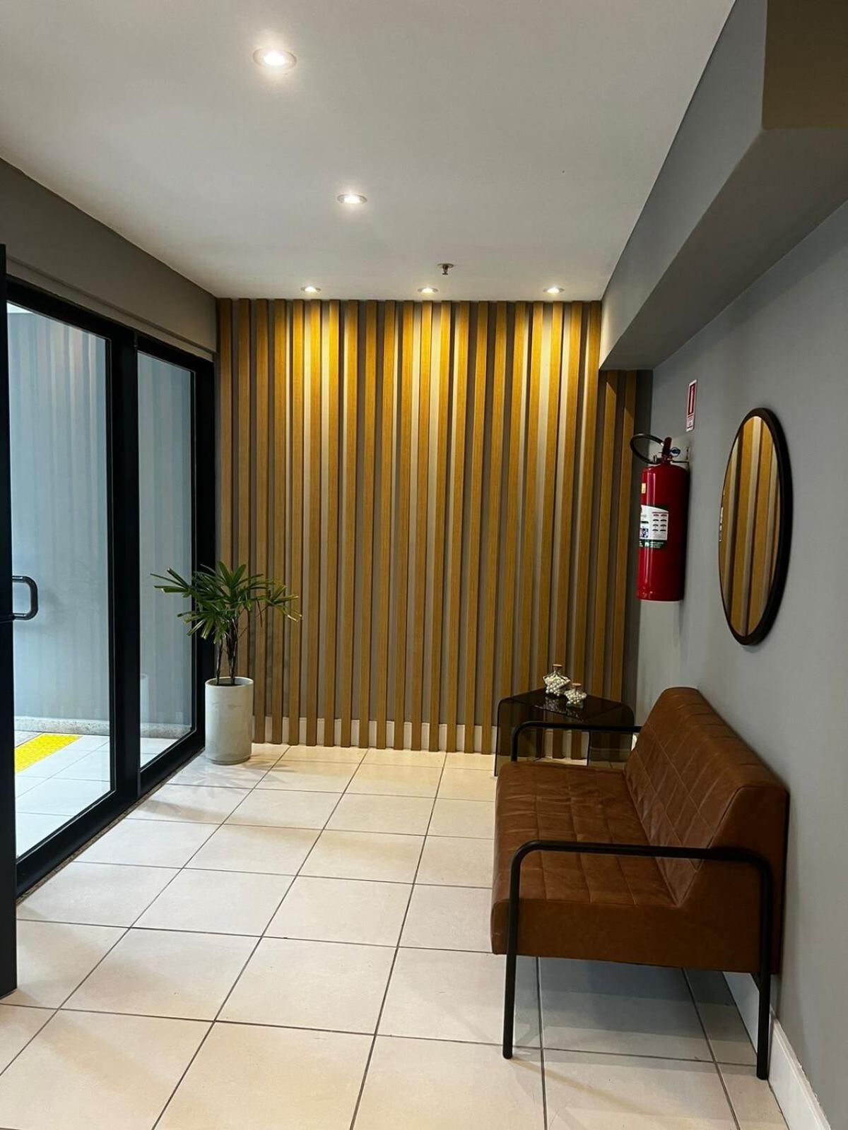 No Apartamento *